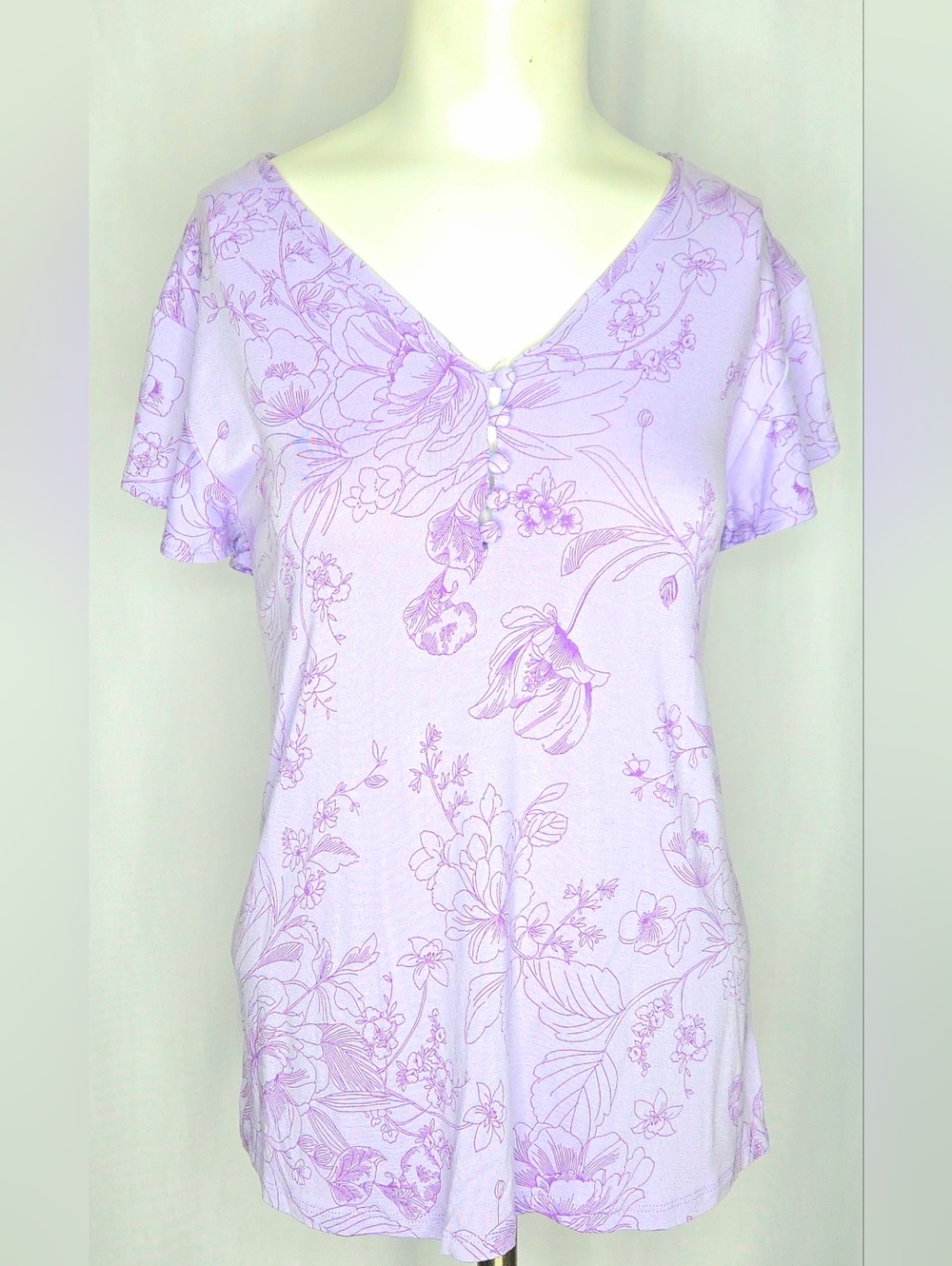 Liz Claiborne Lilac Lavender Floral Flutter Sleeve Top Size S NWOT
